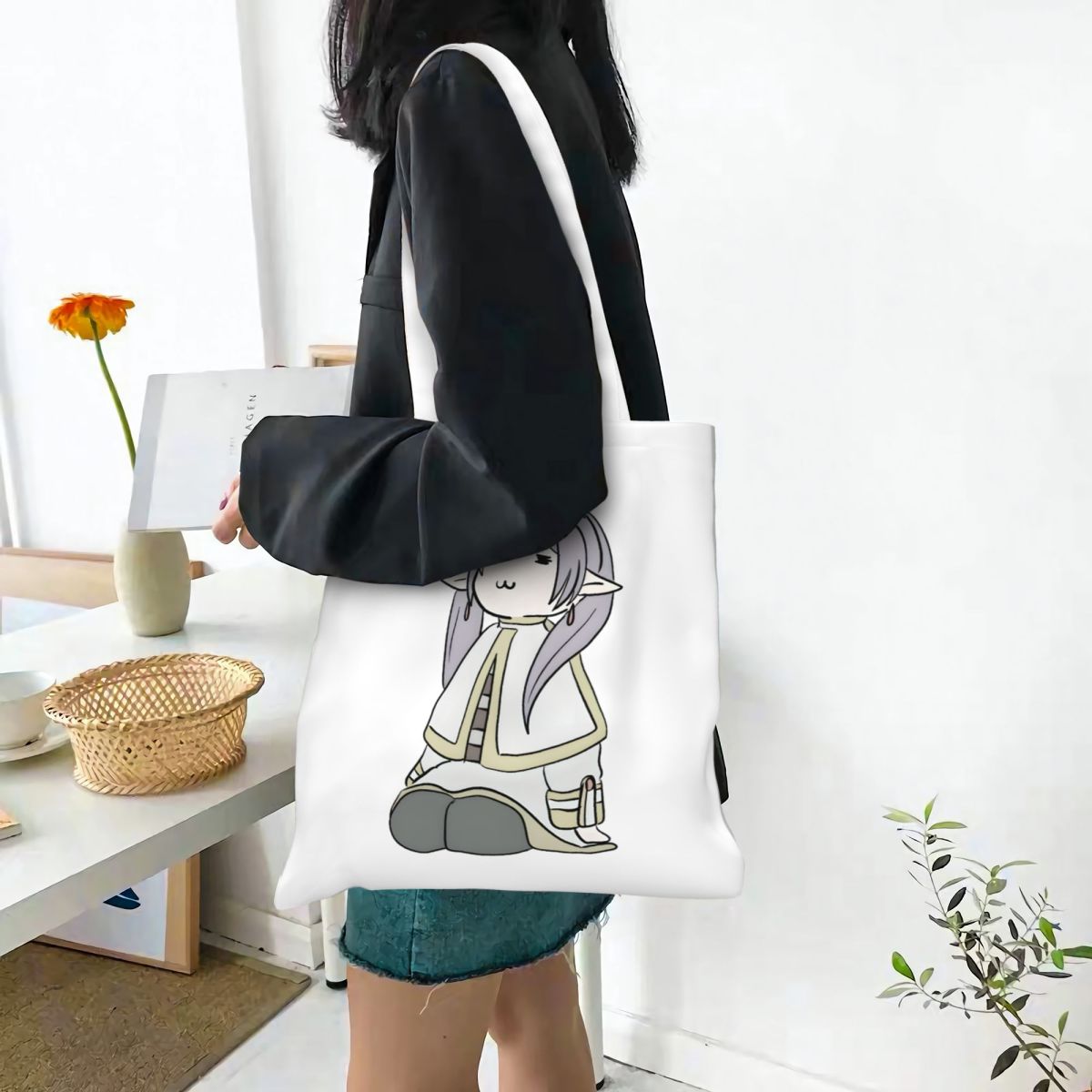 Frieren Beyond Journey's End A - مراجعة Anime Tote Bag وسعره