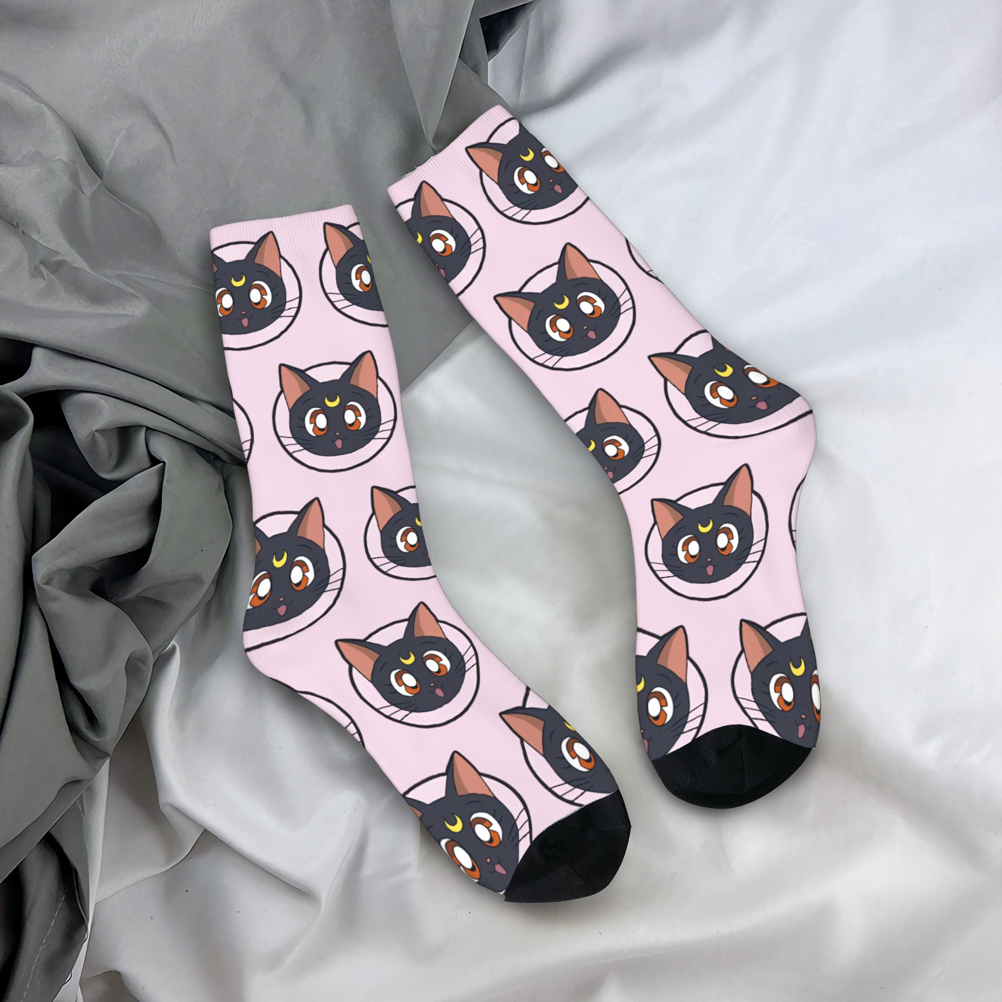 Trendy Unisex Crew Socks Sailo - مراجعة Anime Merchandise For Girls وسعره