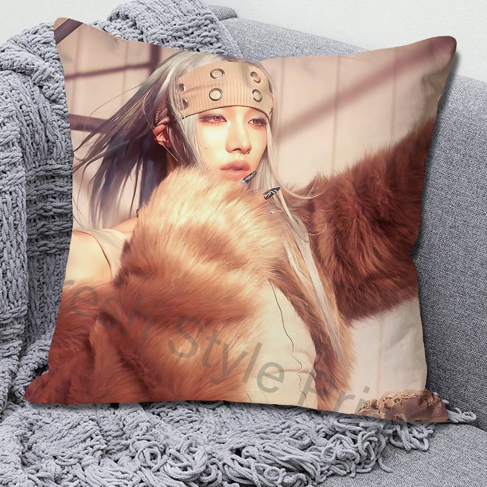 X-XLov Group R-Rui Anime Celeb - مراجعة R/Anime Merchandise وسعره